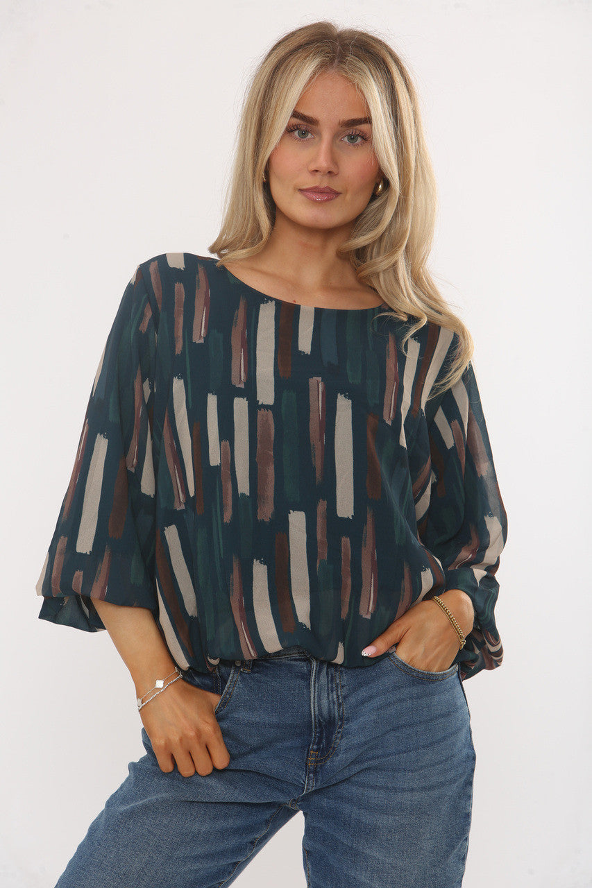 BLOUSE MET ABSTRACTE PENSEELSTREEKPRINT AQUAMARIJN