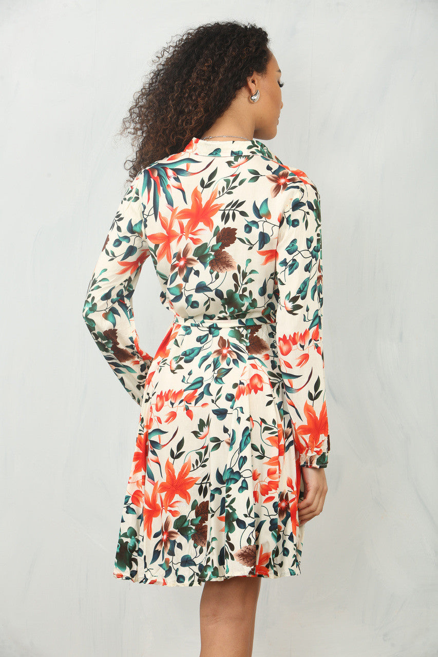 JURKJESHEMD MET TROPISCHE BLOEMENPRINT - CRÈME