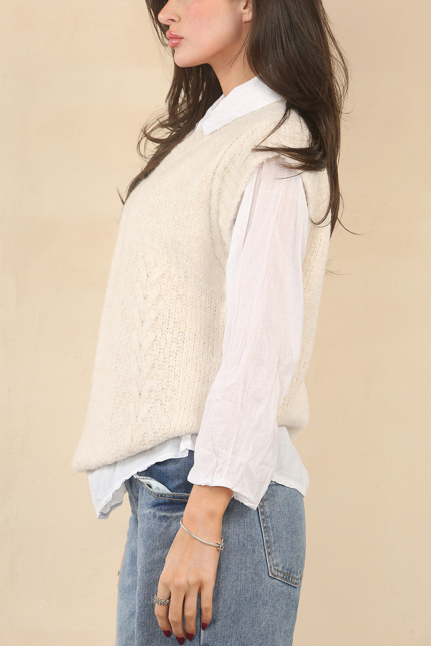 GEBREIDE MOUWLOZE TOP - BEIGE