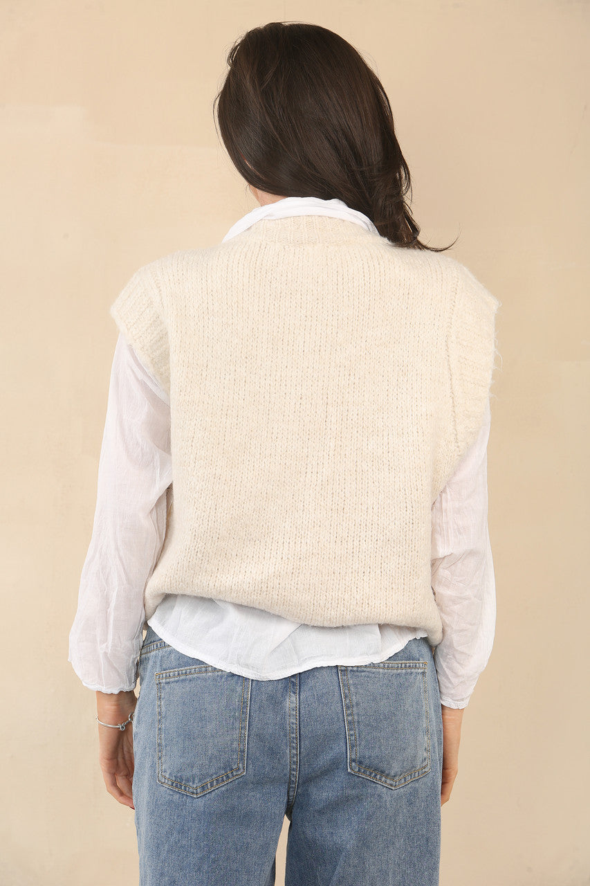 GEBREIDE MOUWLOZE TOP - BEIGE