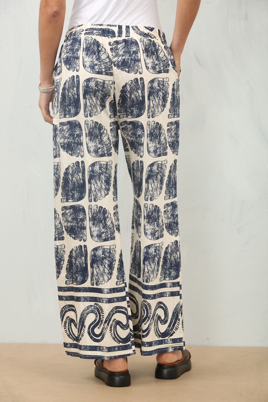 PANTALON MET SCHELPENPRINT - NAVY