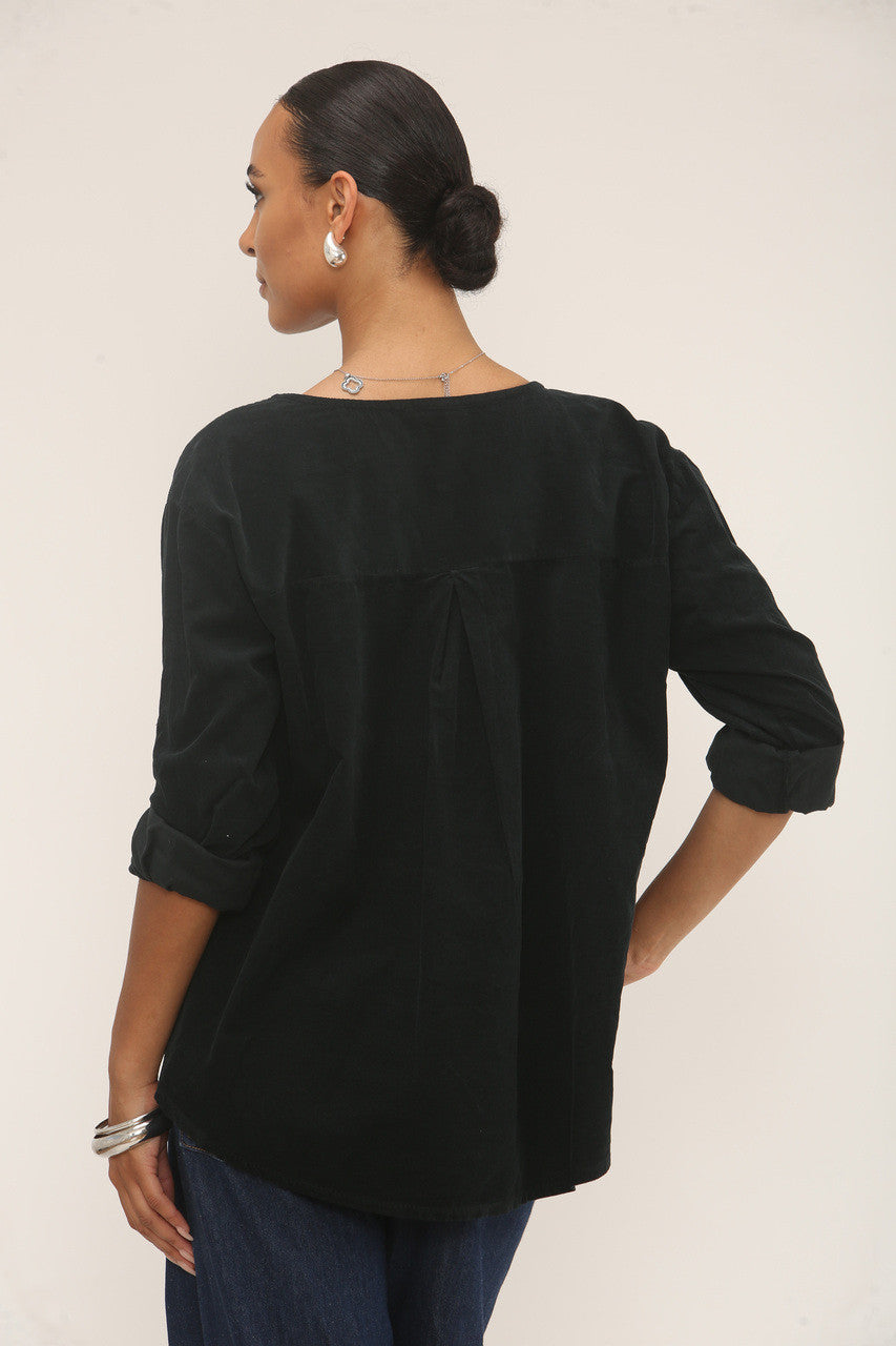 CORDUROY TOP MET INSNIJDING IN DE HALS ZWART