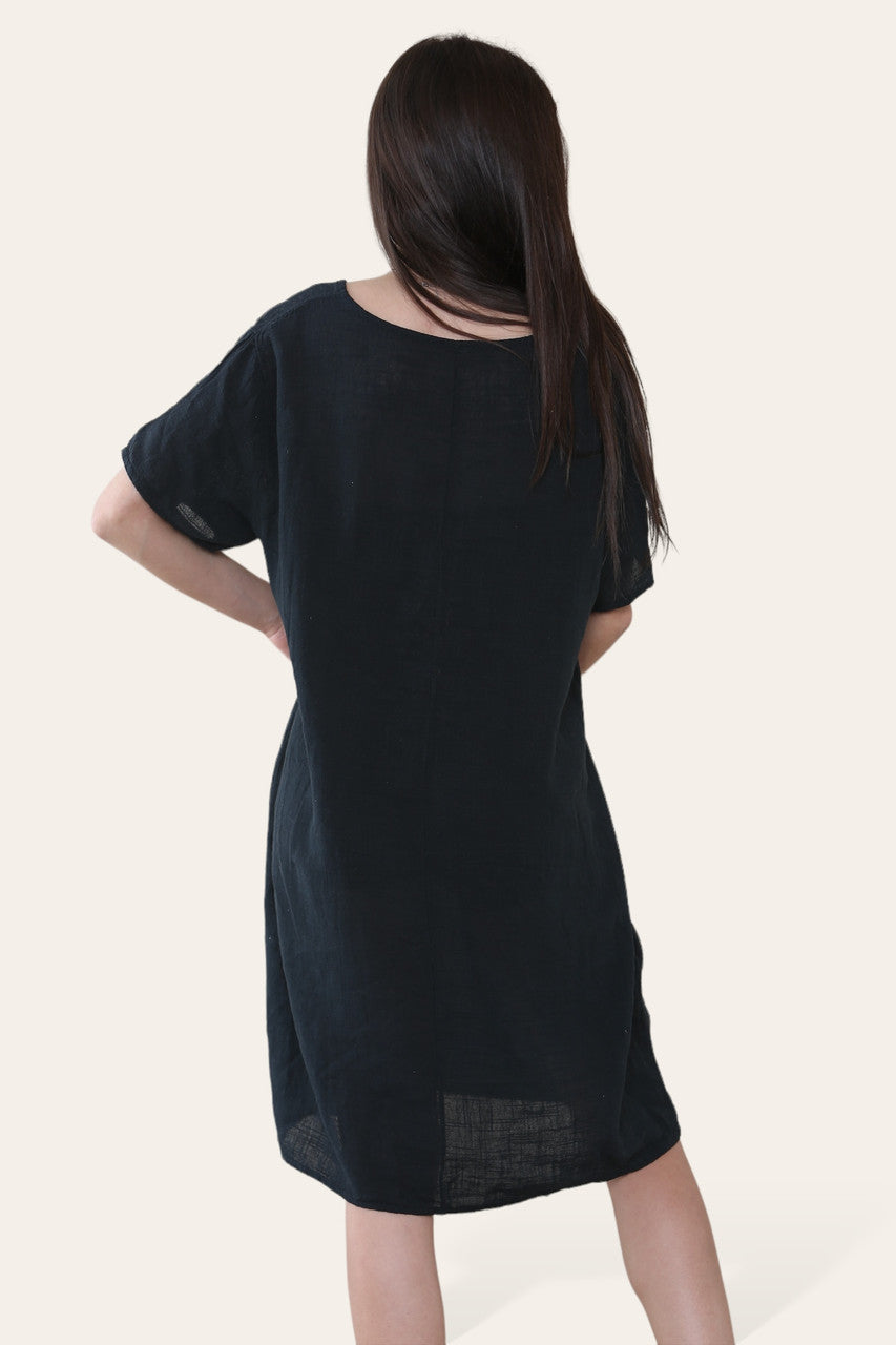 EFFEN TUNIEKJURK MET ZAKKEN & KETTING ZWART