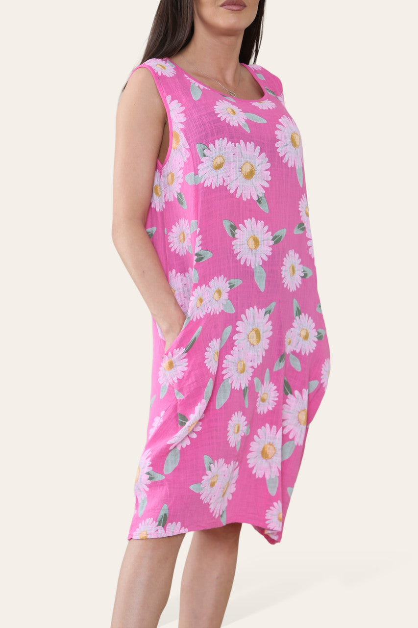 MOUWTJESLOZE JURK MET MADELIEFJESPRINT CERISE
