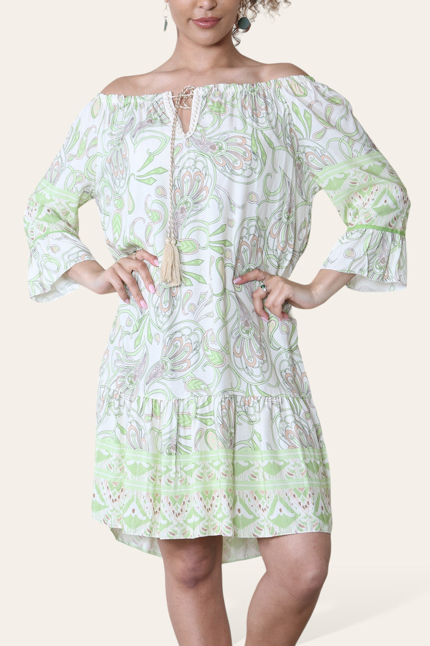 JURK MET PAISLEYPRINT EN BARDOTHALS LIMOEN