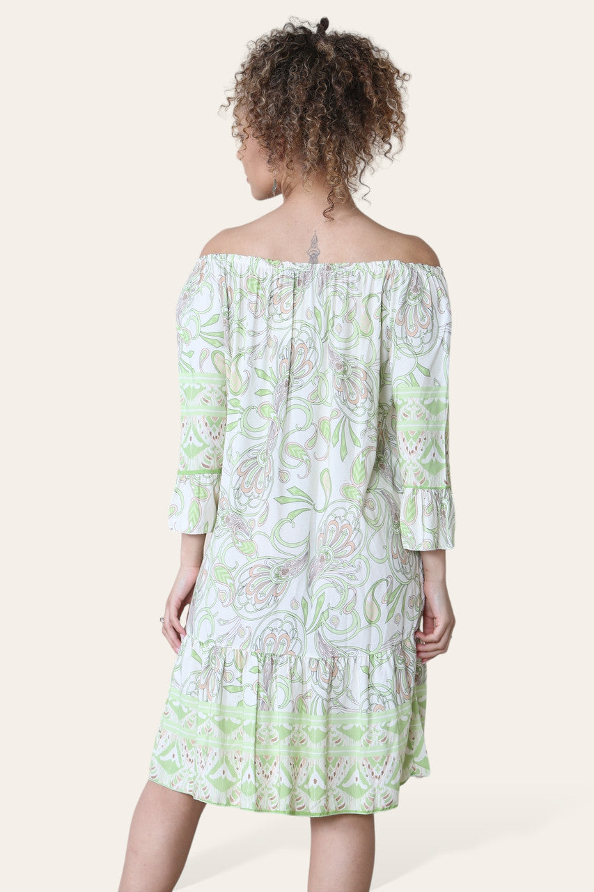 JURK MET PAISLEYPRINT EN BARDOTHALS LIMOEN