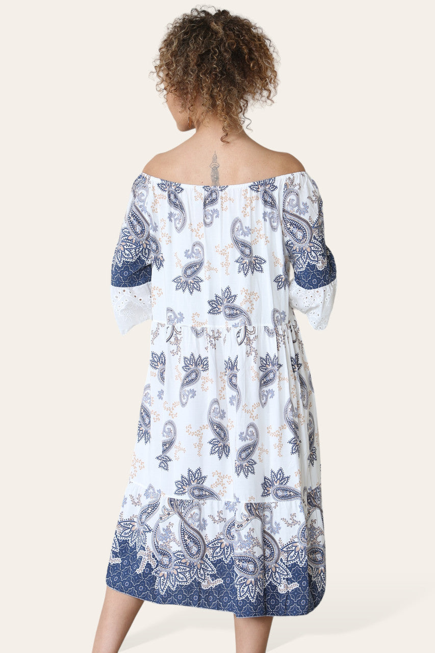 BARDOT-JURK MET PAISLEYPRINT, ANGLAISE MOUWEN EN MARINEBLAUW