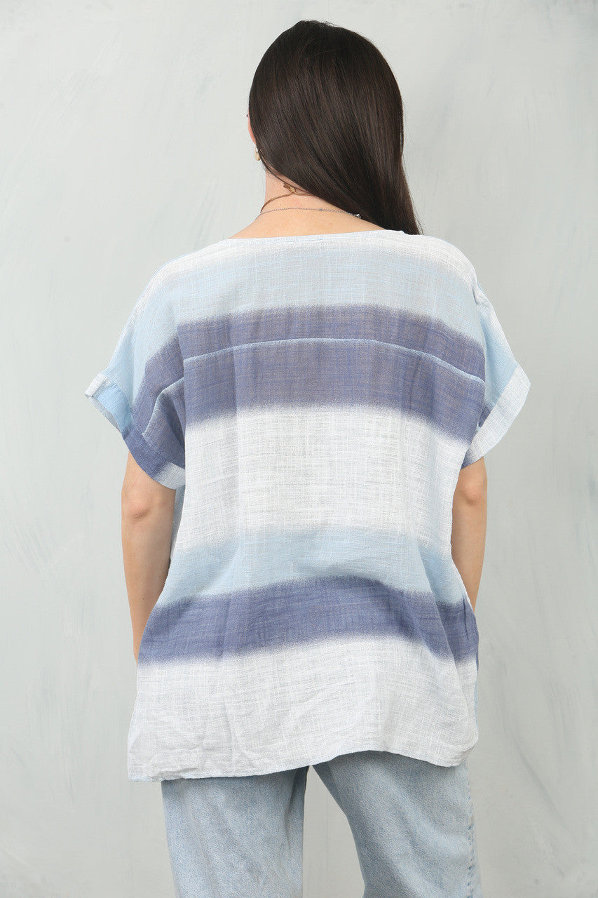 TOP MET OMBREPRINT LICHTBLAUW