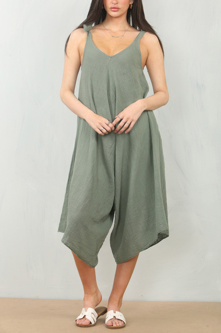 JUMPSUIT MET STRIK SCHOUDERBANDEN KAKI KATOEN