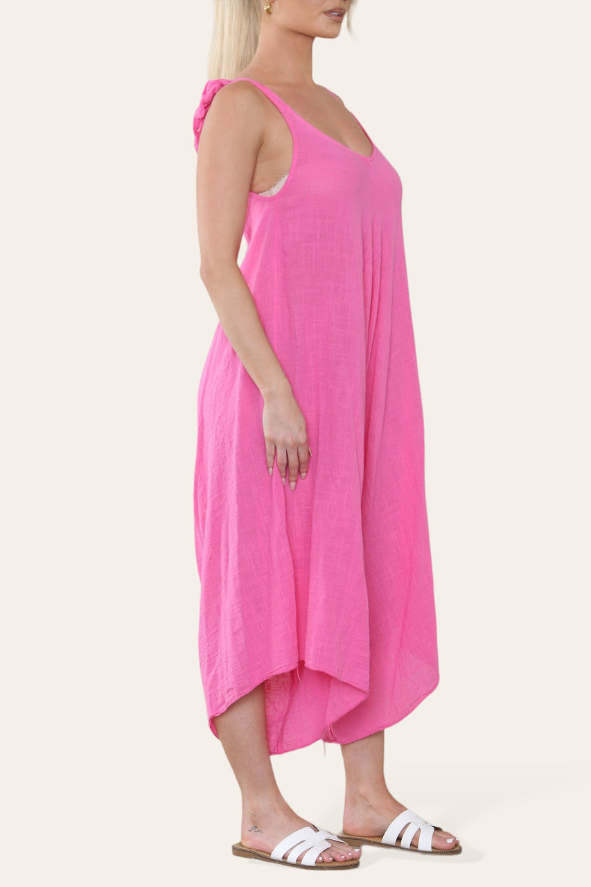KATOENEN JUMPSUIT MET STRIK OP DE SCHOUDER KERSENROOD