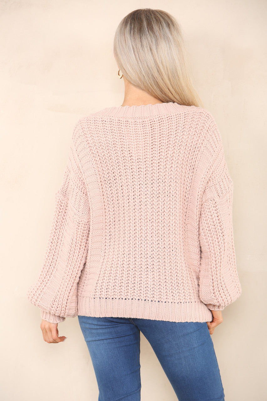 KABELGEBREID VEST MET KNOPENSTREEP STOFROZE