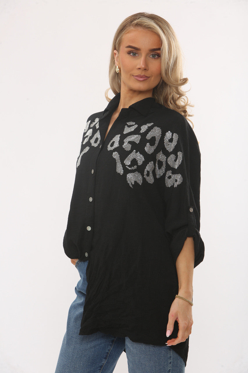 DIAMANTE LUIPAARD SCHOUDERKNOPENBLOUSE - ZWART
