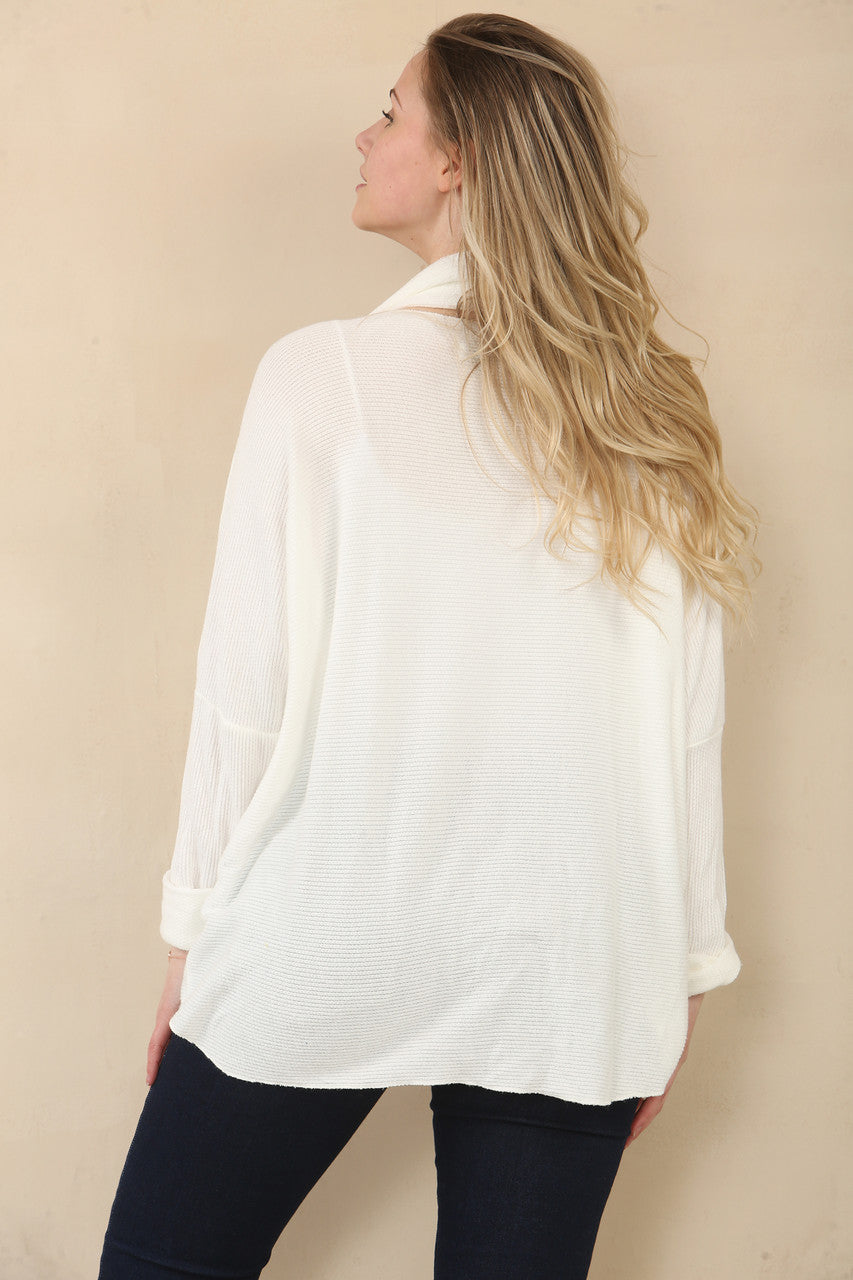 GEBREIDE TOP MET TEXTUUR EN SJAAL - WIT