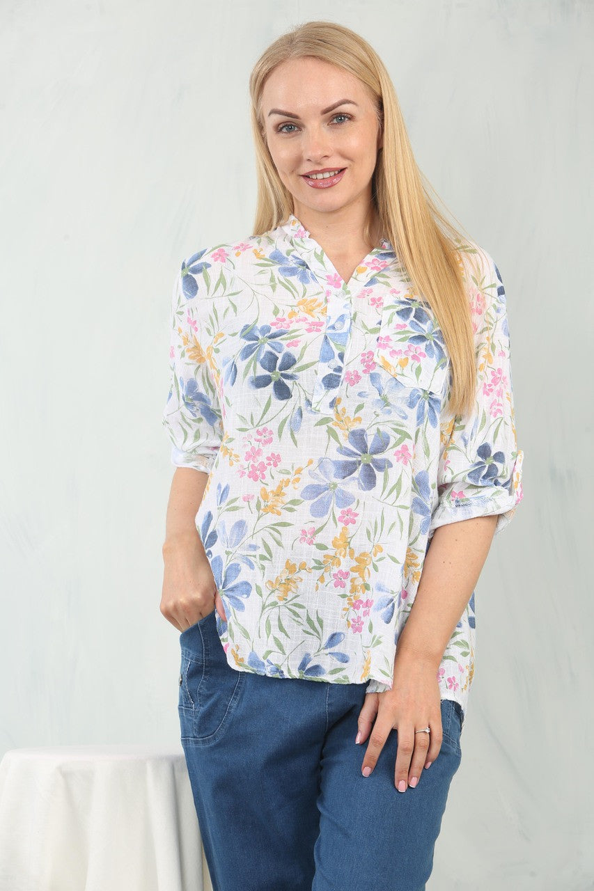 BLOES MET BLOEMENPRINT EN GRANDAD-KRAAG - WIT