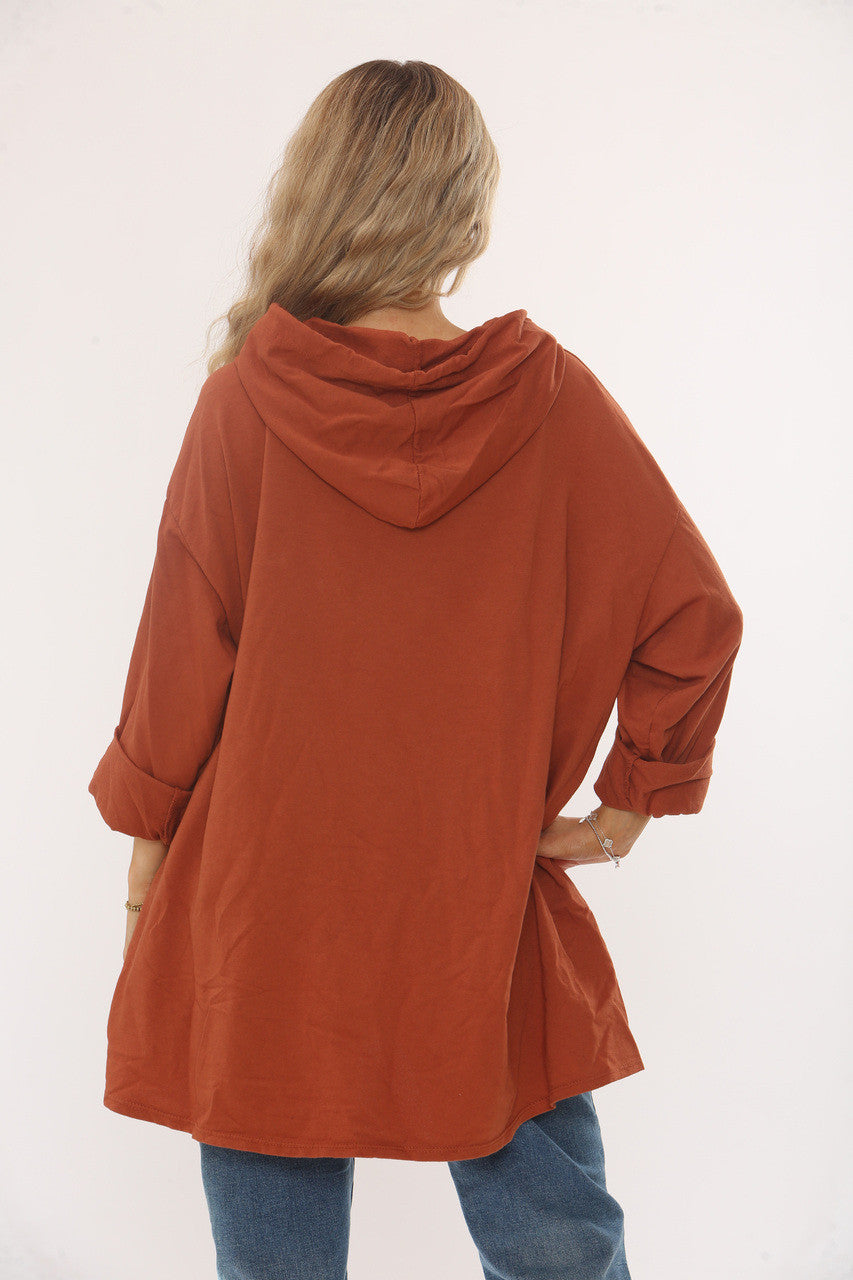 SWEATSHIRT MET CAPUCHON EN HART MET PAILLETTEN - ROESTBRUIN