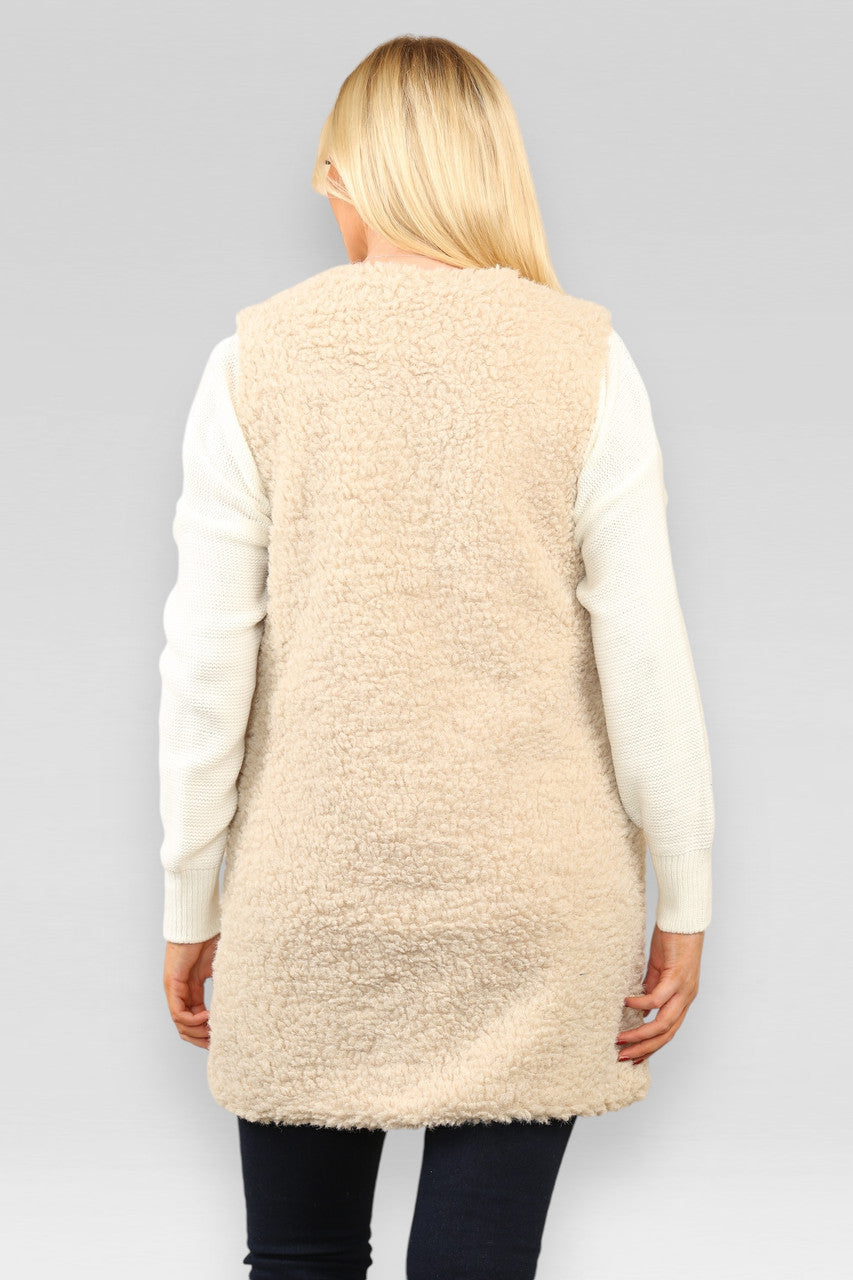 TEDDY GILET MET KNOPEN EN ZAKKEN STEENKLEURIG