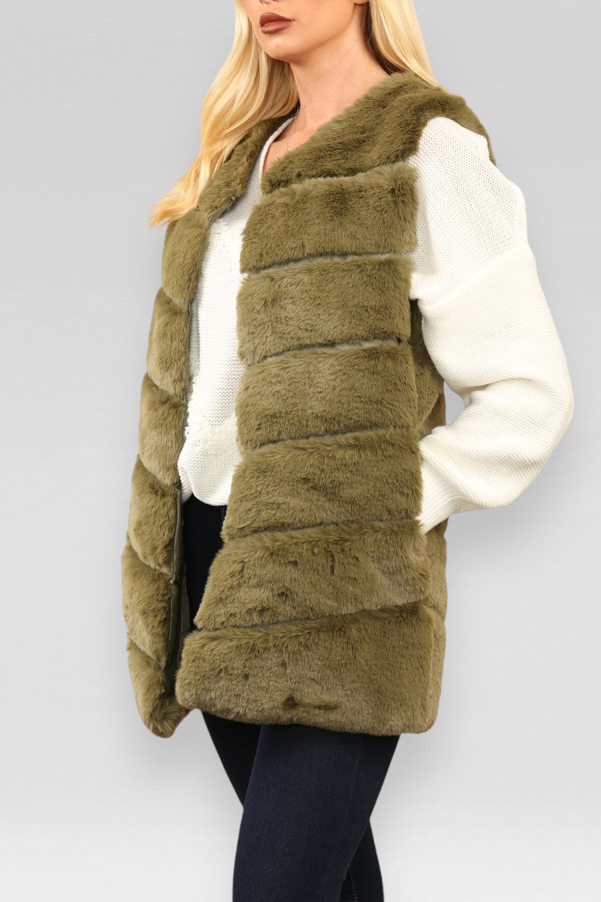 GESPETTERD IMITATIEBONT GILET OLIJF
