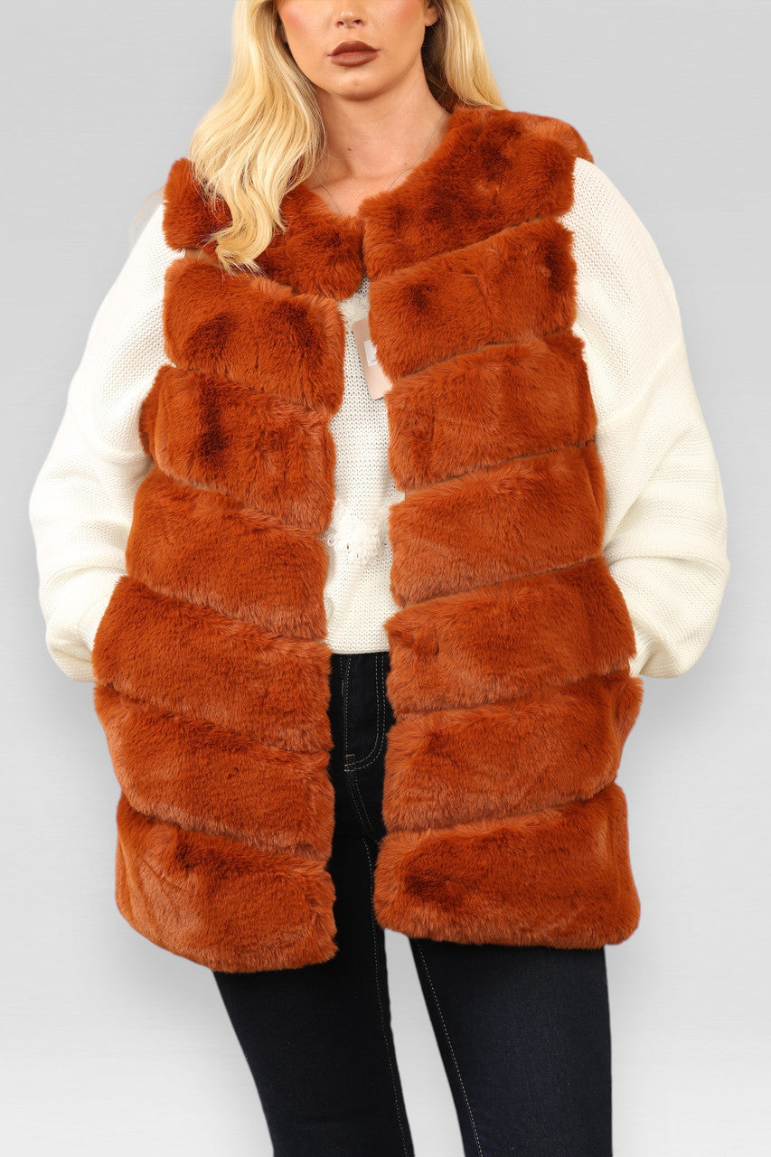 GEVATELDE IMITATIEBONT GILET CARAMEL