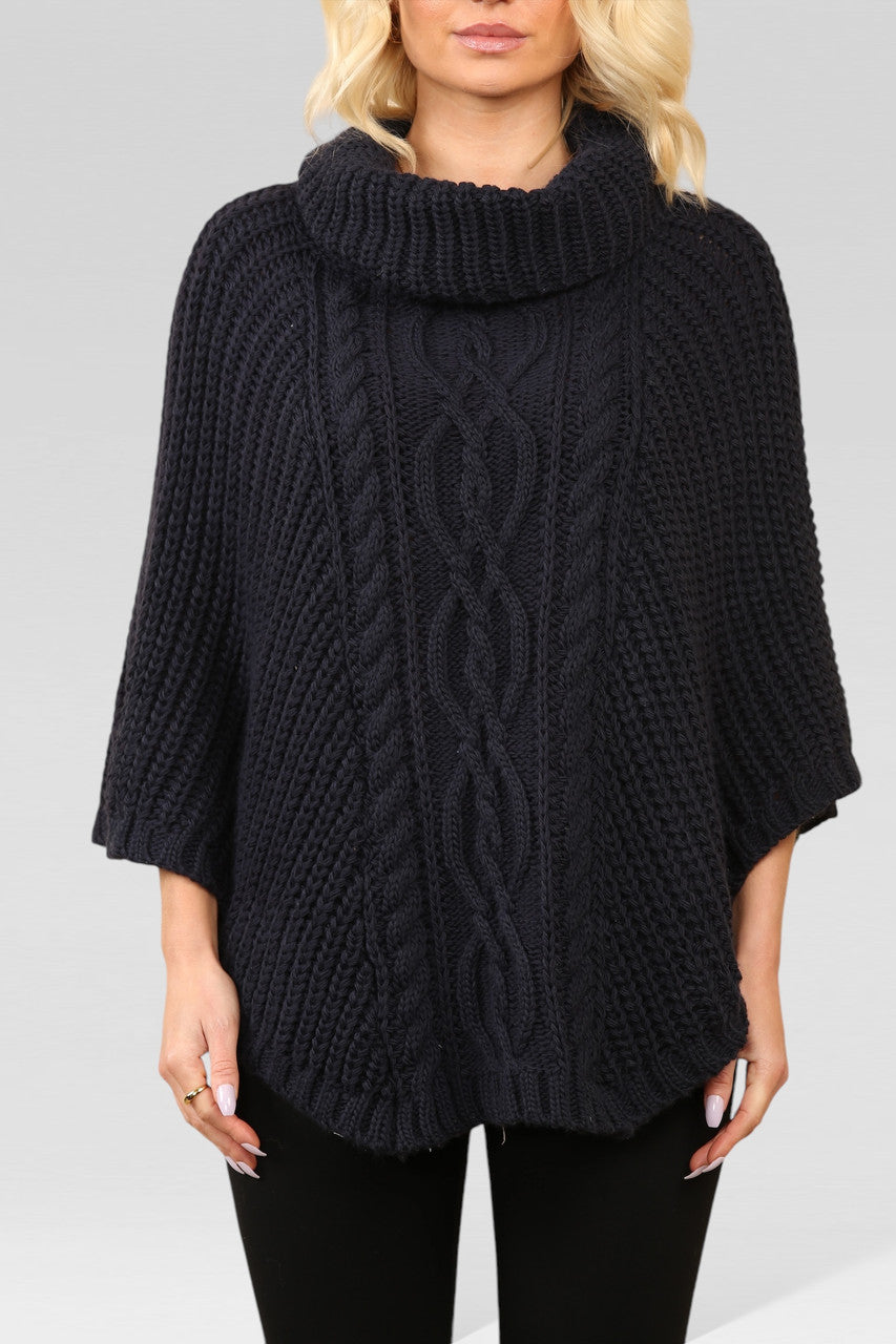 KABELGEBREIDE PONCHO MET COWLHALS MARINE
