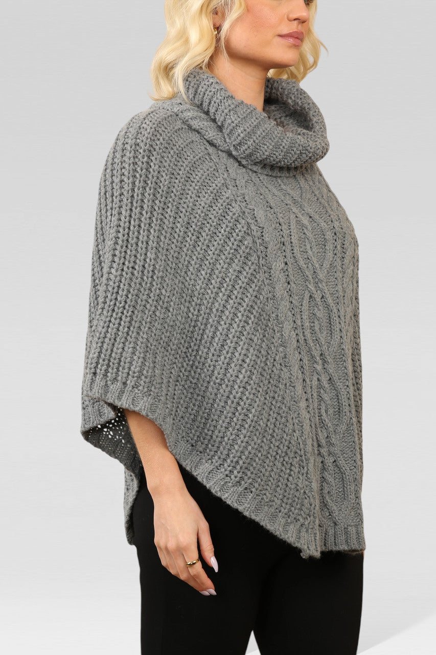 KABELGEBREIDE PONCHO MET COL IN HOUTSKOOLGRIJS