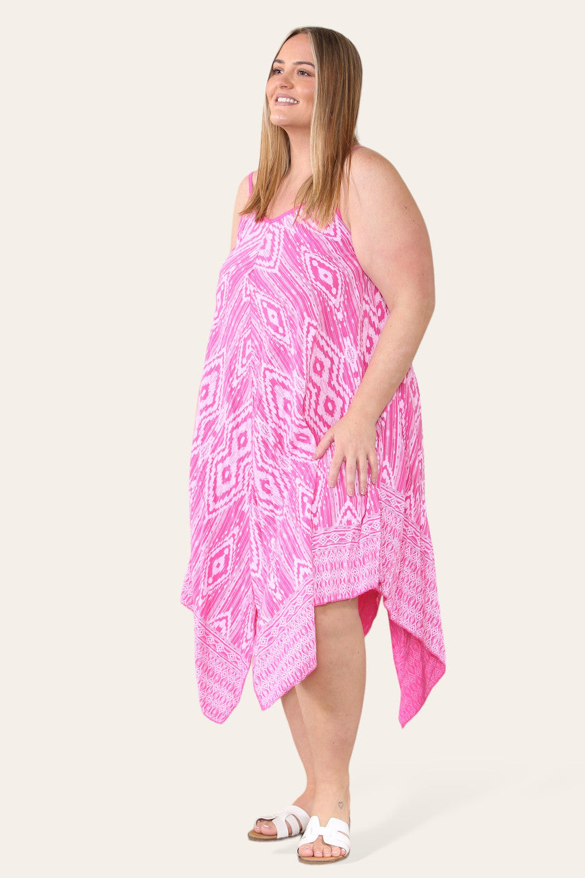 AZTEC PRINT JURK MET SPAGHETTIBANDJES EN ZAKDOEKZOOM KERSENROOD