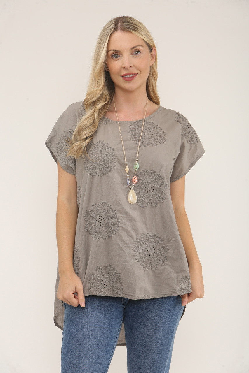 FLOWER EMBROIDERY TEXTURED TOP - TAUPE