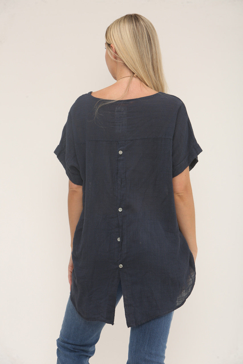 TOP MET KNOPEN ACHTEROP EN KETTING MARINEBLAUW