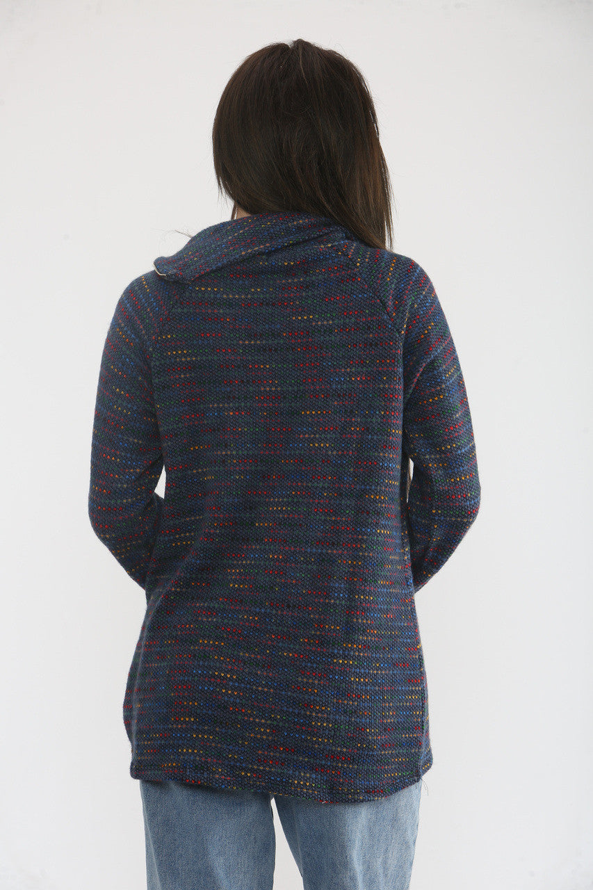 GEBREIDE TRUI MET COLOUR FLECK EN RITS IN DE HALS – DENIM