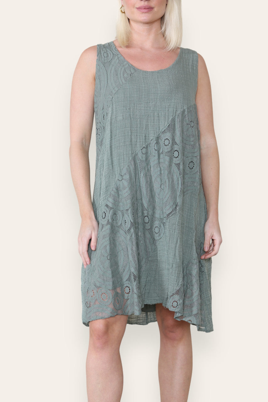 LACE DISK PATTERN DETAIL SLEEVELESS DRESS KHAKI