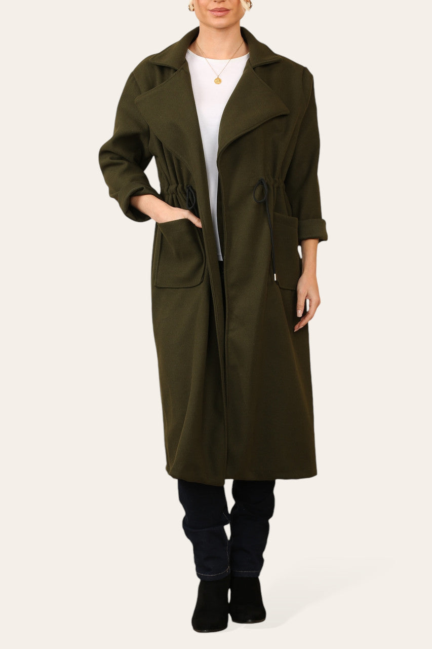 JAS MET TREKKOORD IN DE TAILLE EN RELAXTE PASVORM KHAKI