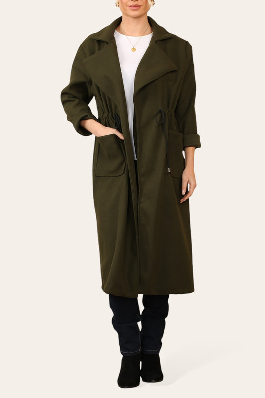 JAS MET TREKKOORD IN DE TAILLE EN RELAXTE PASVORM KHAKI