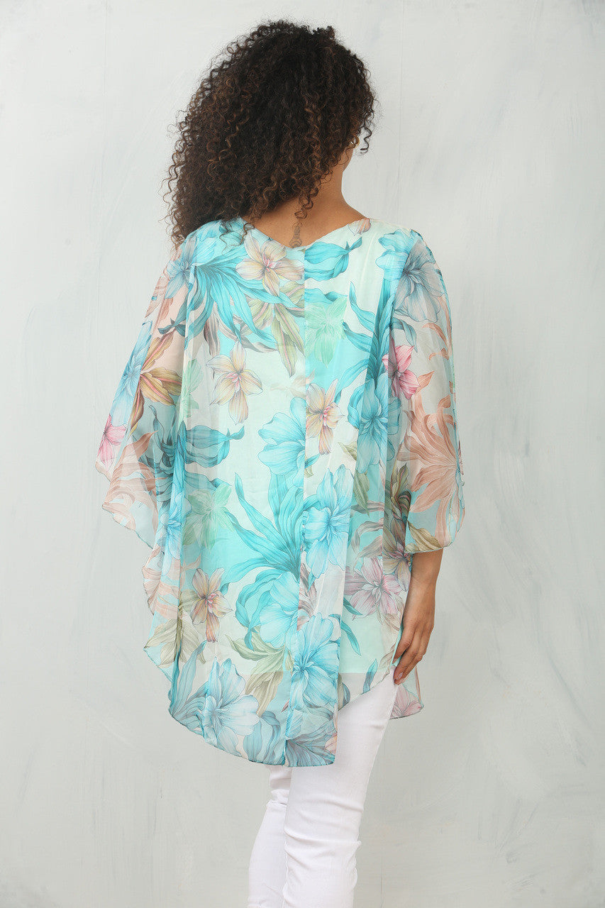 BLOUSE MET BLOEMEN- EN BLADPRINT EN ZWEMMENDE STOF - TURKOOIS