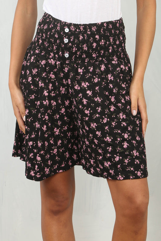 ROZE BLOEMENPRINT ELASTIEKE TAILLEBAND SHORTS ZWART