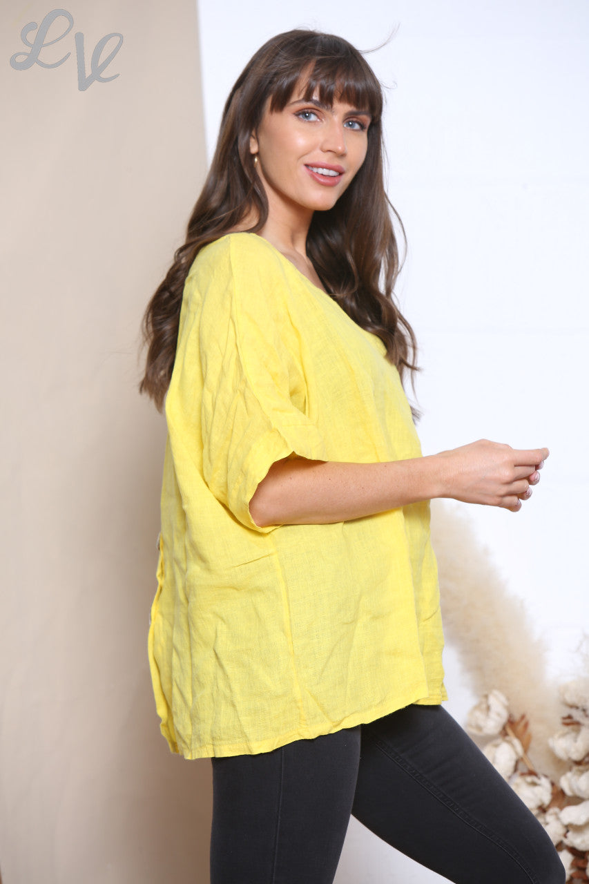 Dames Top met Knoopsluiting op de Rug Geel