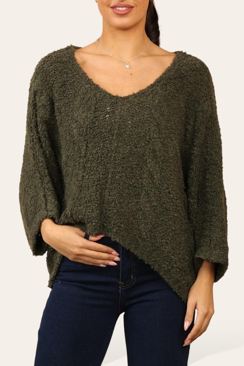BOUCLÉ GEBREIDE ZACHTE PLUIZIGE TRUI KHAKI