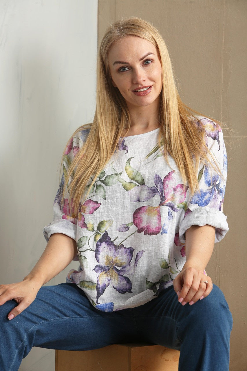TOP MET BLOEMEN- EN VLINDERPRINT - WIT
