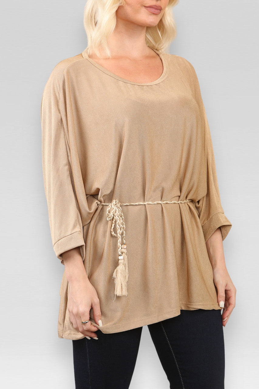 VLEERMUIZENMOUWEN TOP MET STRIKCEINTUUR/KETTING TAN