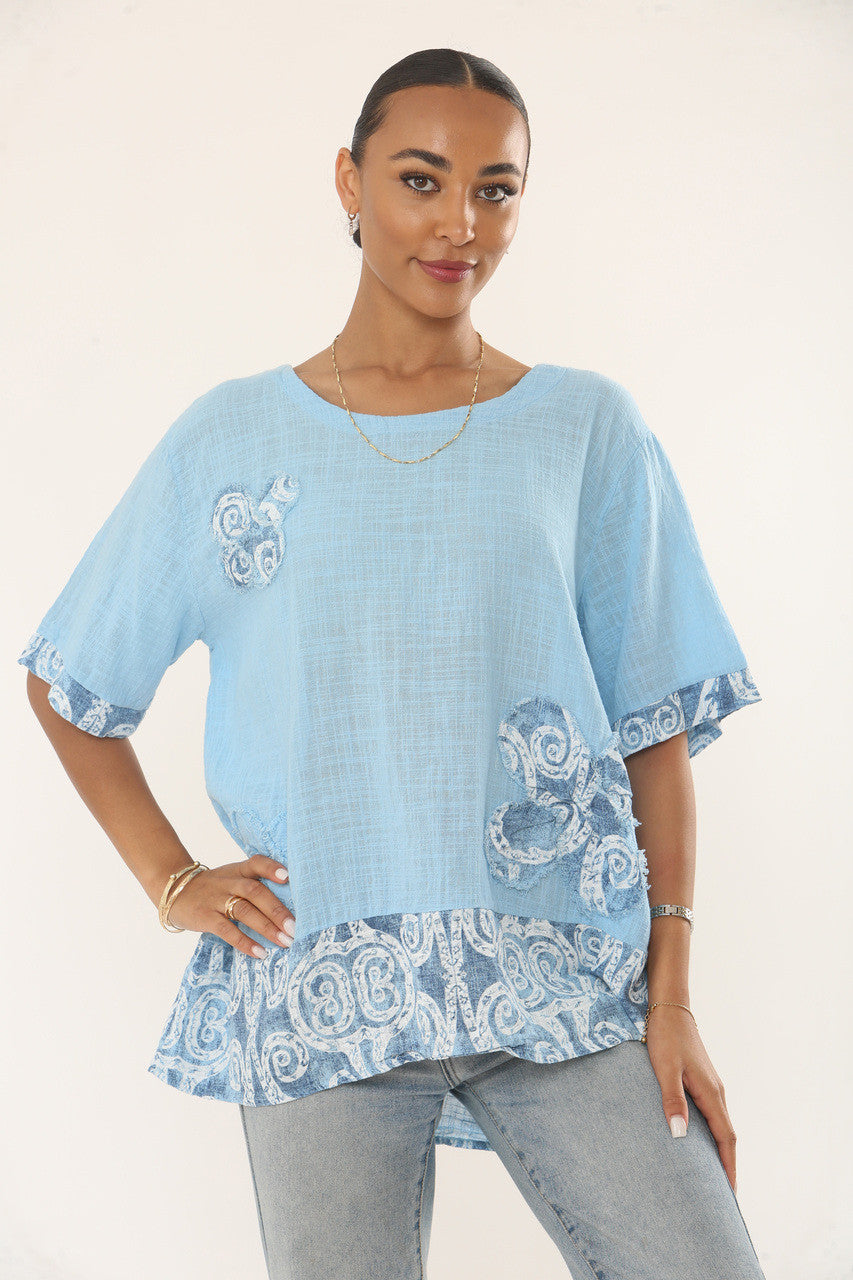 SWIRLS PRINT PATCHWORK TOP - LICHTBLAUW