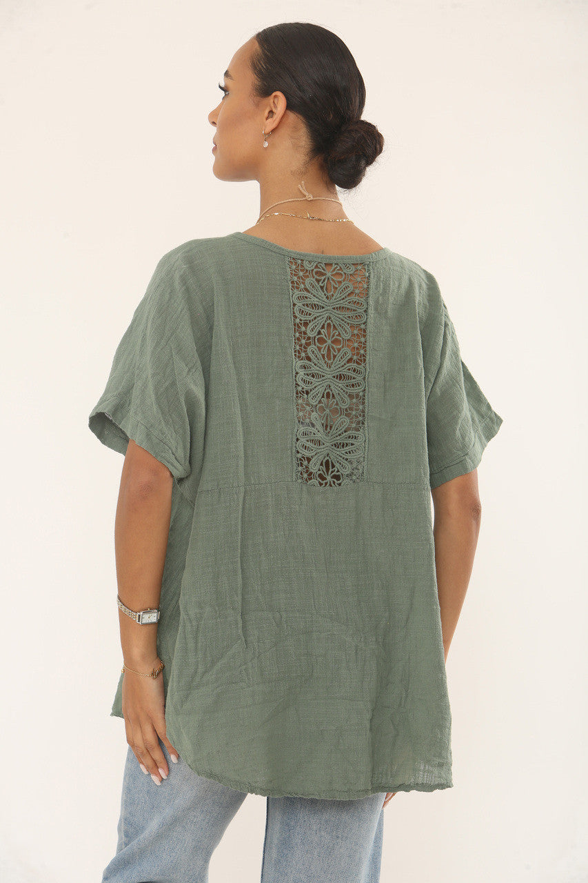 TOP MET GEHAAKTE RUGDETAIL - KHAKI