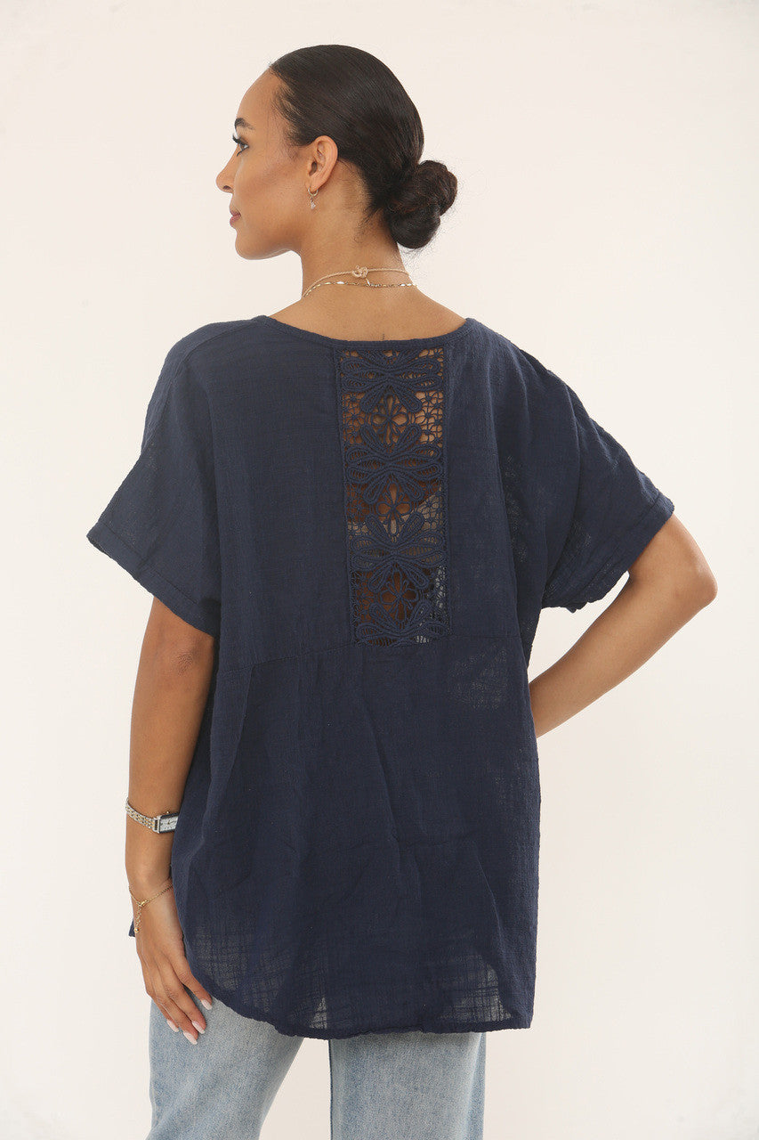 TOP MET GEHAAKTE RUGDETAIL - NAVY