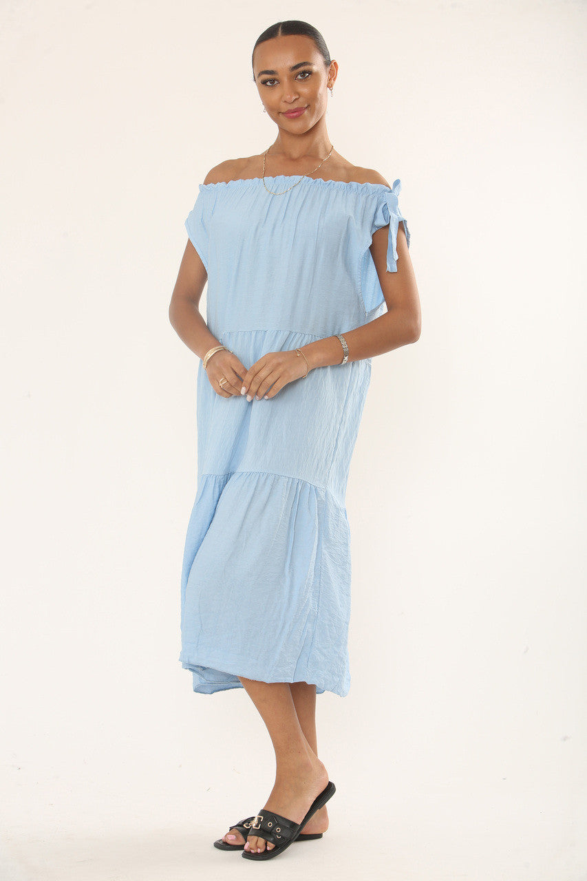 OFF-SHOULDER GELAAGDE MIDI JURK - POEDERBLAUW