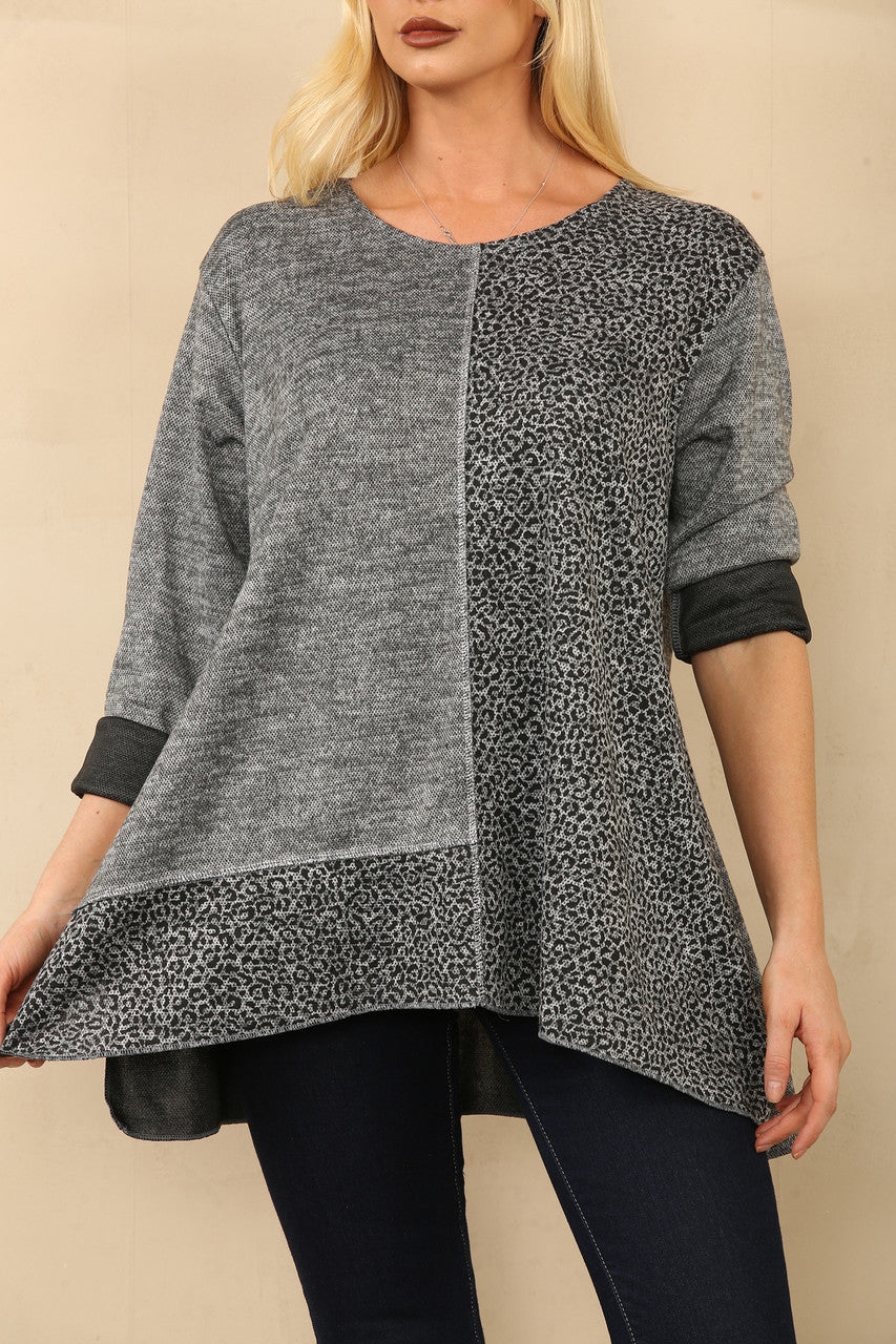 TOP MET LUIPAARDPRINT EN PANEEL HOUTKOOL