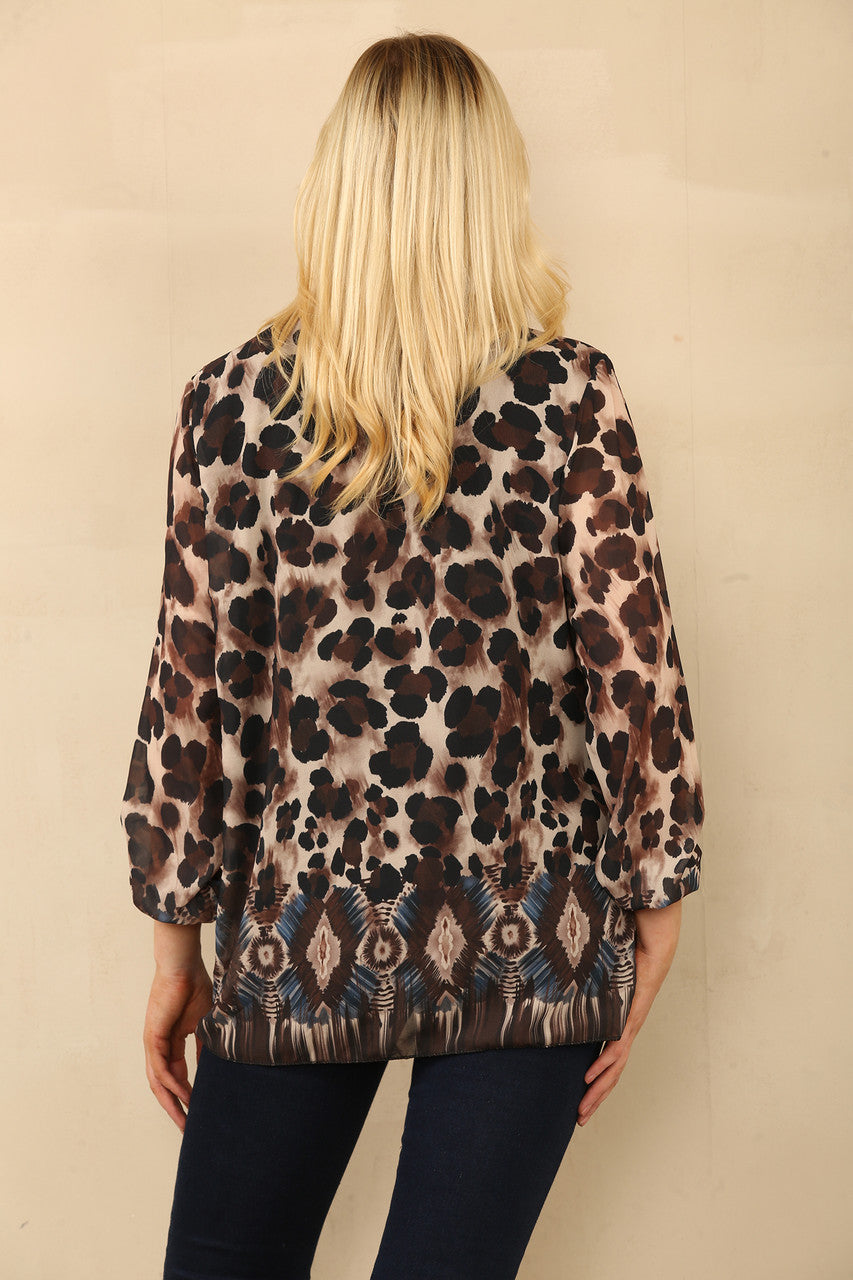 BLOUSE MET PLOOIEN EN LEOPAARD BORDERPRINT BRUIN
