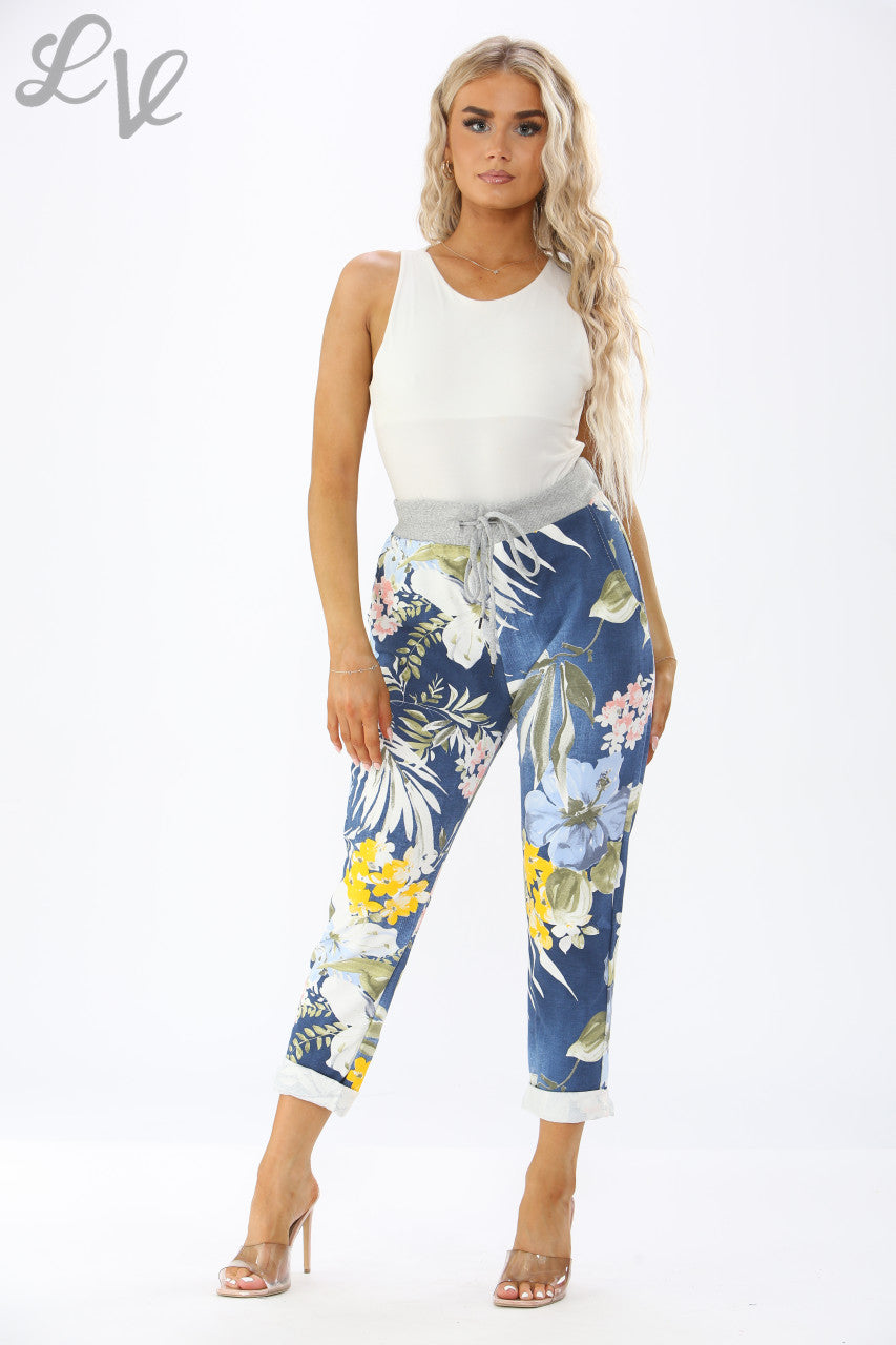 JOGGINGBROEK MET BLOEMEN EN TROPISCHE PRINT - DENIM