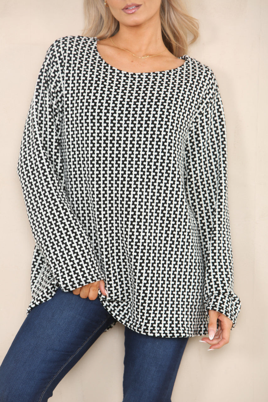 VERTICAL PATTERN YARN KNIT JUMPER BLACK/WHITE