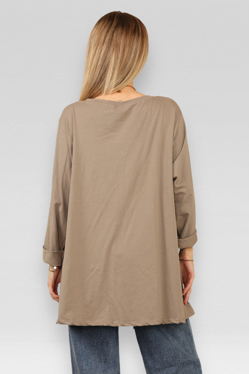 POCKET CUT OUT DETAIL TOP WITH NECKLACE TAUPE