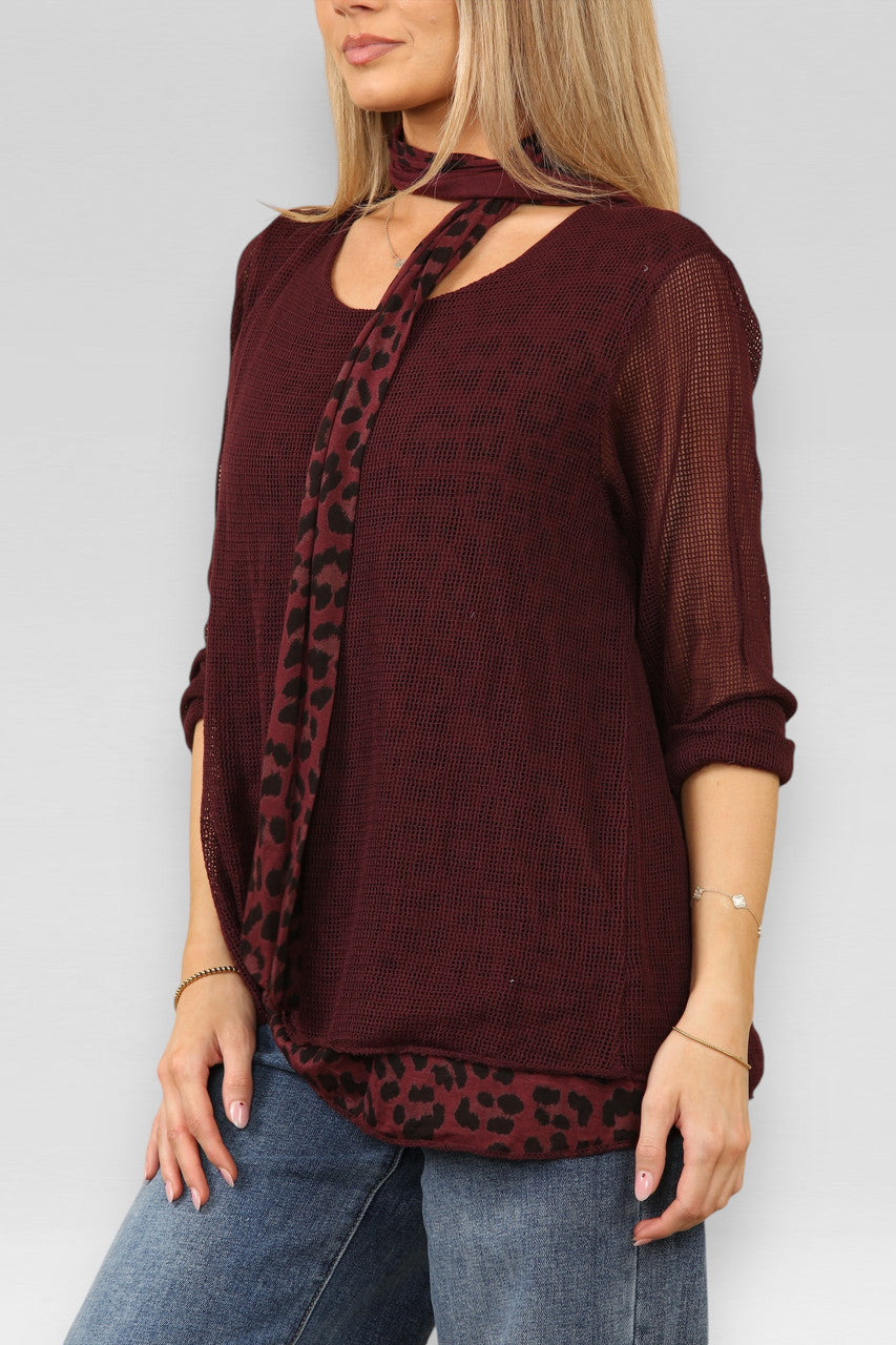 DUBBELE LAAG MESH LEOPAARDPRINT TOP MET SJAAL BORDEAUXROOD