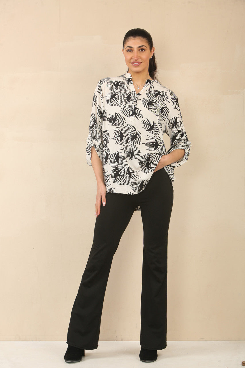 BLOUSE MET VOGELZWERN-PRINT - ZWART