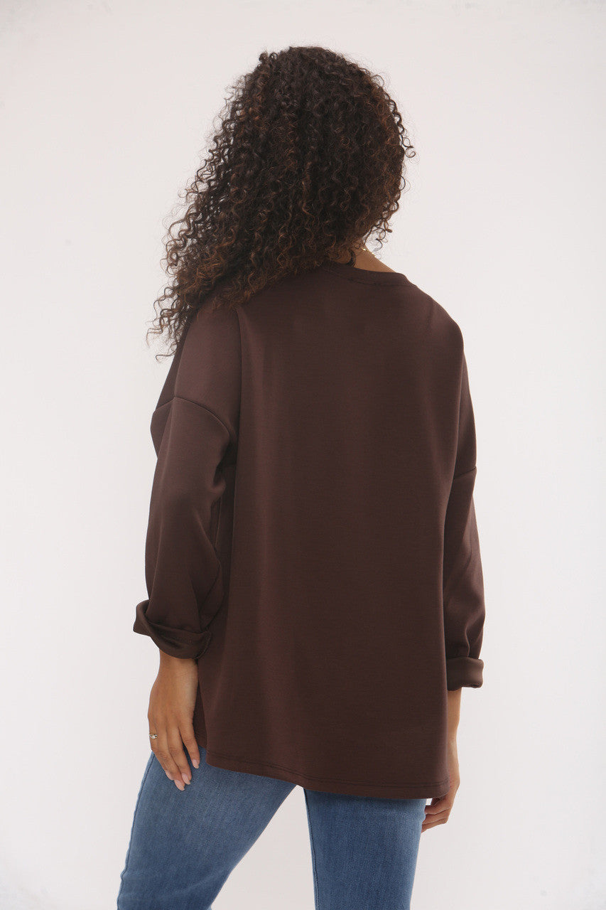 SWEATER MET OPGEDRUKTE LETTERS 'BROOKLYN NYC' EN ZACHTE TOUCH - BRUIN