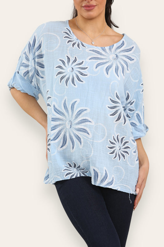 SWIRL SUN PRINT TOP LICHTBLAUW
